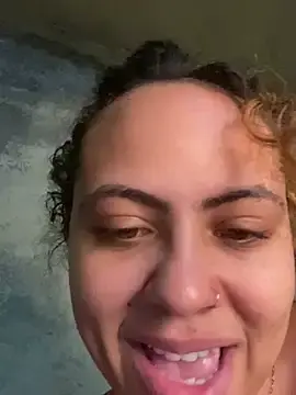 Stripchat Nude Webcam of Chloe_Leaozinho