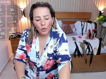 Stripchat Live Sex of luciana_ballesteros_