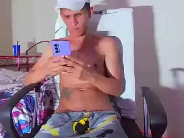 Stripchat Free Live Porn of alejandro_stone12