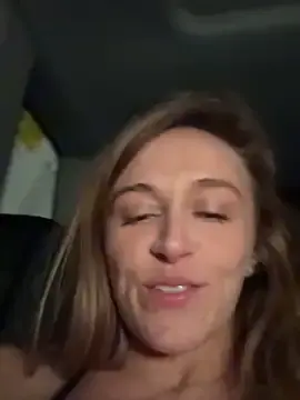 Stripchat Live Sex of lunagirl13