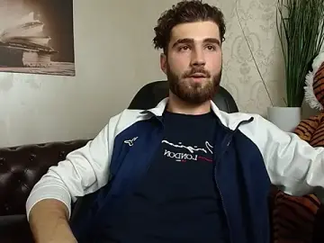 Stripchat Free Porn Cam of KyloEast