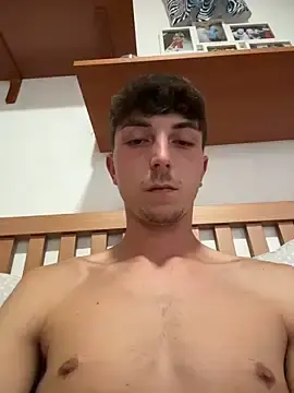 Stripchat Sex Cam of Davide9910x