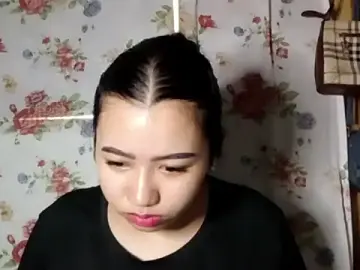 Stripchat Sex Cam of LeahKomarek