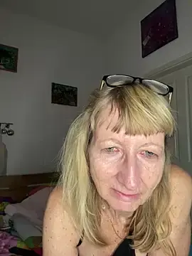 Stripchat Free Porn Cam of MatureKim
