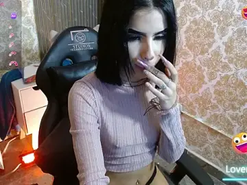 Stripchat Live Sex Cam of Ivanna_tay1