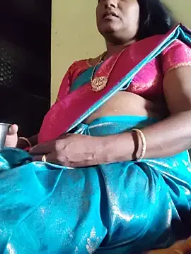 Stripchat Nude Webcam of yamini1431