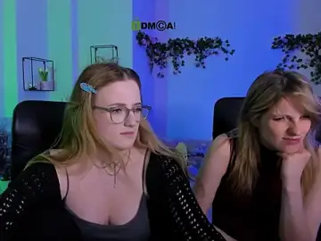 Stripchat Sex Cam of luna_berryy
