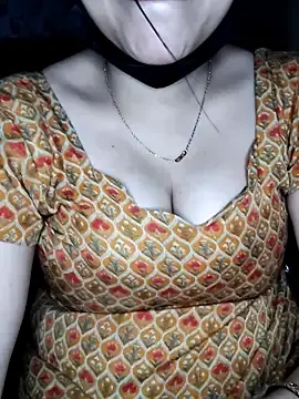 Stripchat Free Live Porn of HORNI_SHALU50