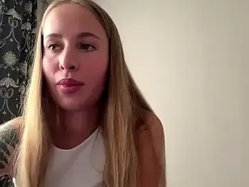 Stripchat Free Live Porn of AliceIris