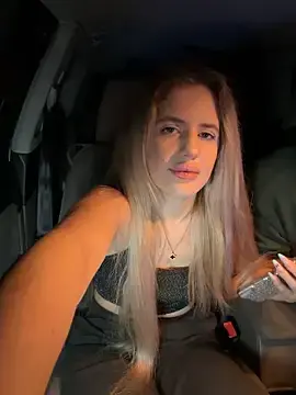Stripchat Best live sex cam show of Holly-Glamour