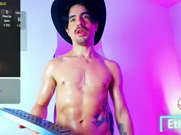 Stripchat Live Sex of Ethan_Briggs_