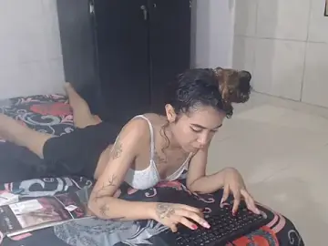 Stripchat Best Webcam of Triogirlhorny_
