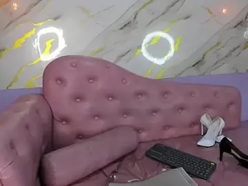 Stripchat Free Porn Cam of KikaDuque