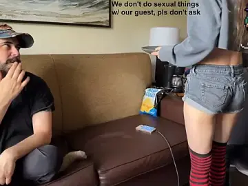 Stripchat Free Porn Cam of manicpixiedreamfrog
