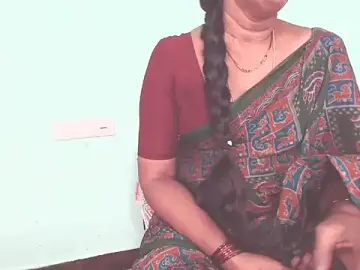 Stripchat Live Sex Cam of shrutitelugu69