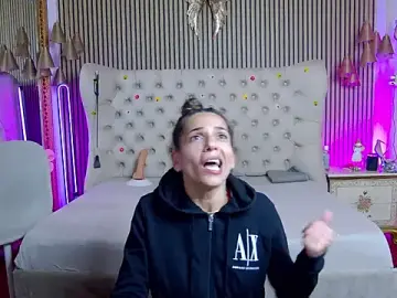 Stripchat Live Sex of PlayfulShow