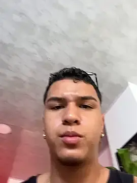 Stripchat Sex Cam of Taylor_John