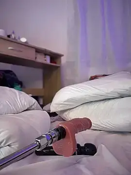 Stripchat Live Porn of aurora_divine