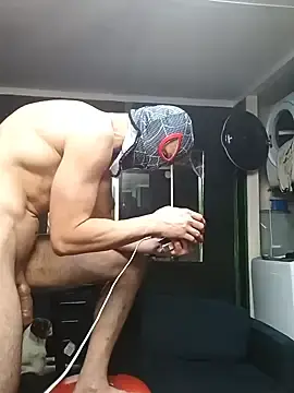 Stripchat Watch Live Sex Cams of bwcloverboy2