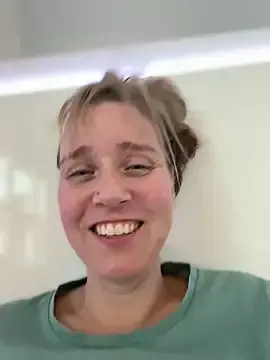 Stripchat Live Porn of SkyelarsWorld