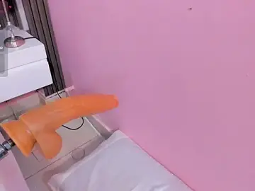 Stripchat Best Webcam of lia_sucker
