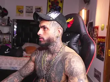 Stripchat Live Sex of logan_hugh8