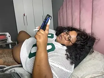 Stripchat Sex Cam of MissLola27