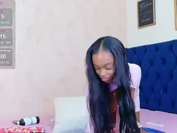 Stripchat Live Sex Cam of littleebonymommy
