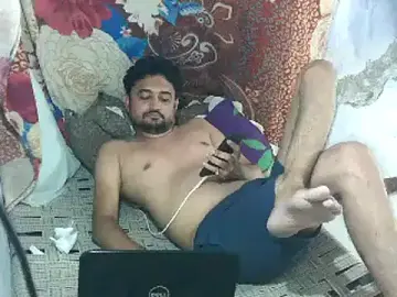 Stripchat Free Porn Cam of ROCOGUJUBULL