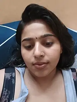 Stripchat Live Sex Cam of Cute-Simmi69