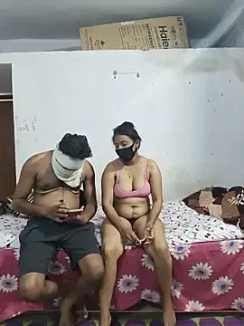 Stripchat Live Sex Cam of hot_wife_35