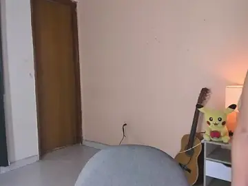 Stripchat Live Porn of naomy_ruiz_