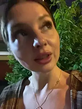 Stripchat Sex Cam of KrisMagnoly