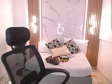 Stripchat Free Live Porn of Mariana_Rojas