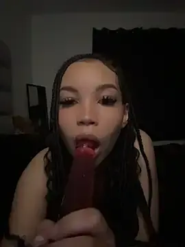 Stripchat Sex Cam of nikkiloveee