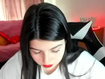 Stripchat Adult Webcam of KisaModel