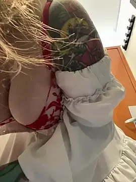 Stripchat Live Sex Cam of PumaShyXD