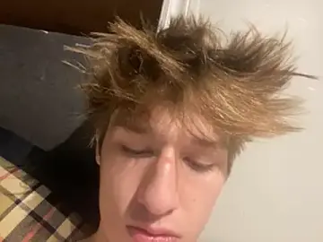 Stripchat Sex Chat of yourwhiteboy1