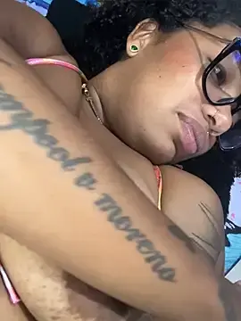 Stripchat Adult Webcam of _Piel_Canela