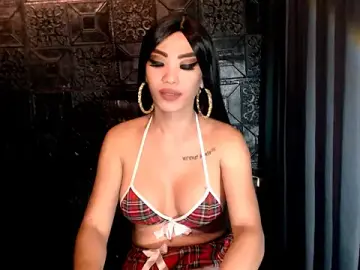 Stripchat Adult Webcam of ASIANHOTTIE_69