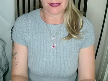 Stripchat Sex Cam of xxNoeliaxx
