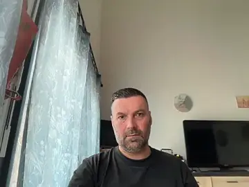Stripchat Watch Live Sex Cams of coolsmith81