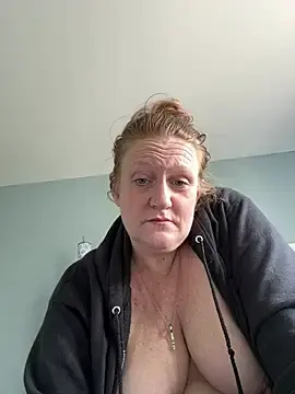 Stripchat Sex Cam of Kellilyn10