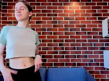 Stripchat Live Sex of MyrtaMcclaney