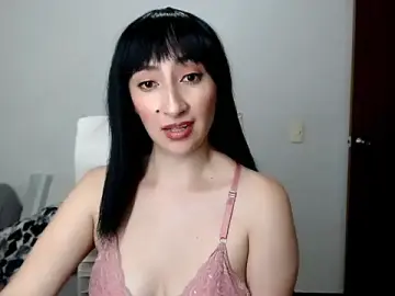 Stripchat Nude Webcam of Laura-pervert