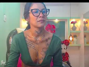 Stripchat Nude Webcam of lorenapinto