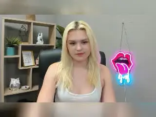 Xlovecam Free Live Porn of SweetLilyy