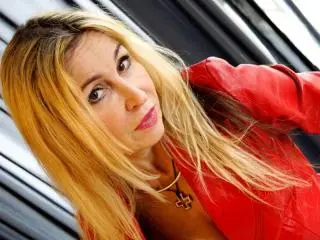 Xlovecam Nude Webcam of StarCrystal