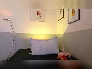Xlovecam Nude Webcam of Adelyno