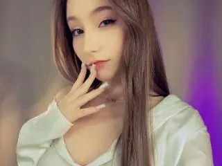 Xlovecam Adult Webcam of LunariaLive